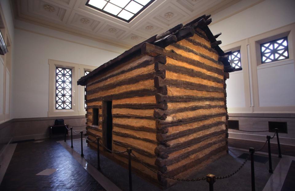 The symbolic Lincoln birthplace cabin was taken on tour around the country in the early 1900s with the supposed birth cabin of Jefferson Davis, the president of the Confederacy, who was also born in Kentucky