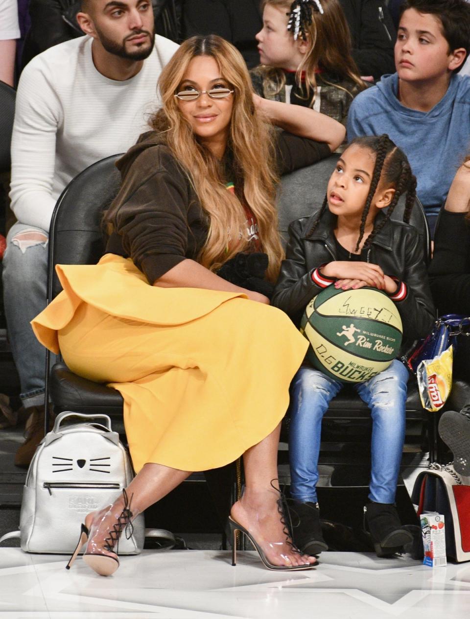 Beyonce and Blue Ivy Carter attend the NBA All-Star Game 2018 at Staples Center (Getty Images)