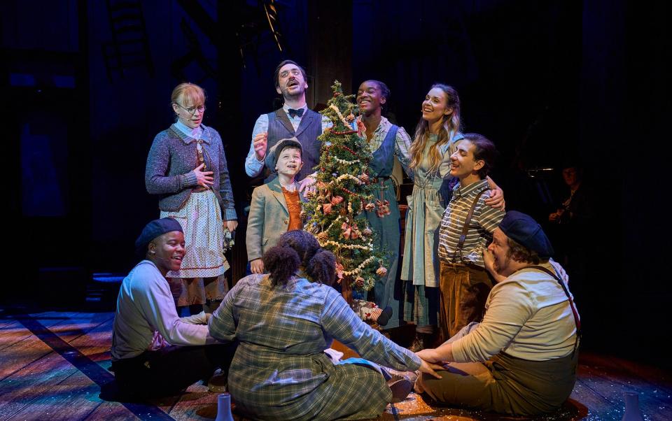 Dolly Parton’s Smoky Mountain Christmas Carol, at the Queen Elizabeth Hall - Manuel Harlan