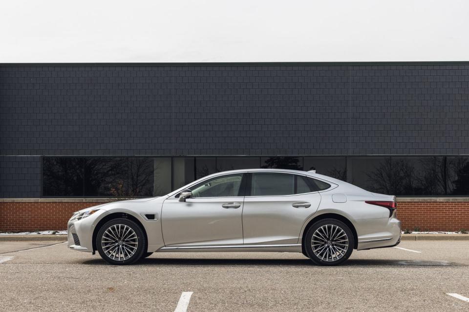 2024 lexus ls 500h awd