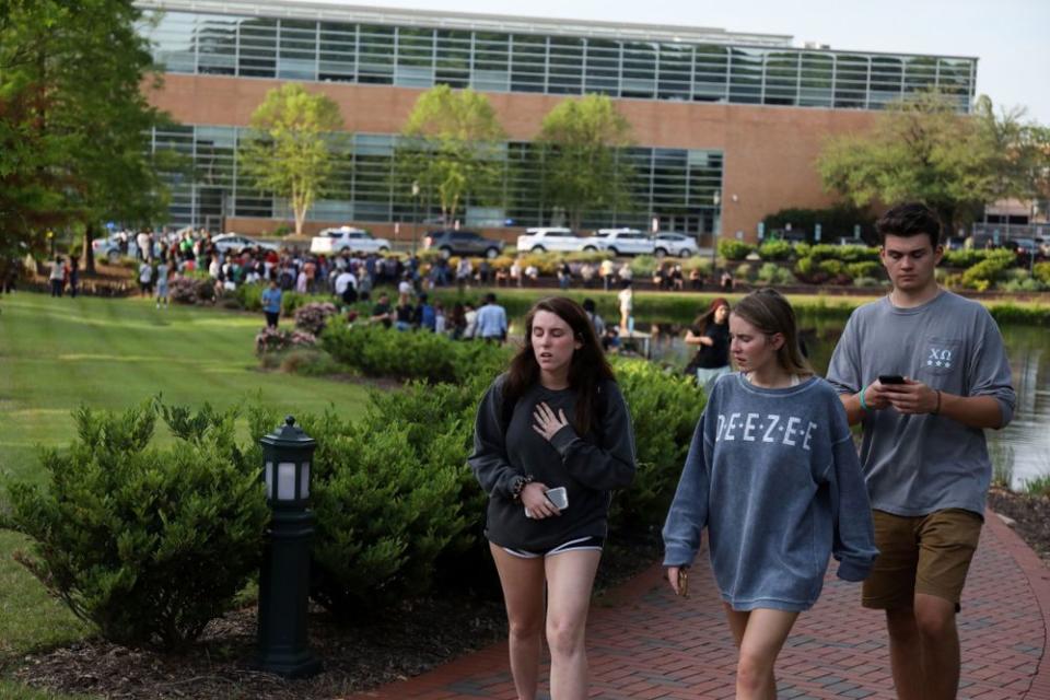 Shooting at UNC Charlotte Leaves At Least 2 Dead and 4 Injured 