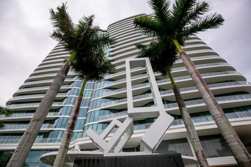 Jane Manus' painted aluminum sculpture "Bristol" in 2019 outside The Bristol condominiums in West Palm Beach.