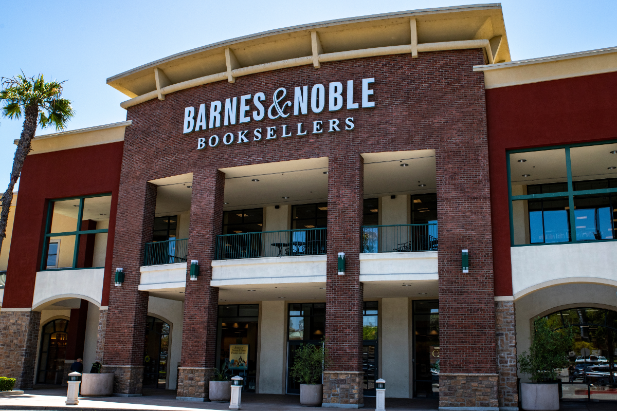 Barnes & Noble leaves pet policy up to their store managers<p>Robert V Schwemmer via Shutterstock</p>