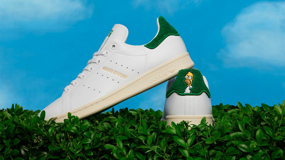 Adidas Homer Simpson Stan Smith sneakers profile 