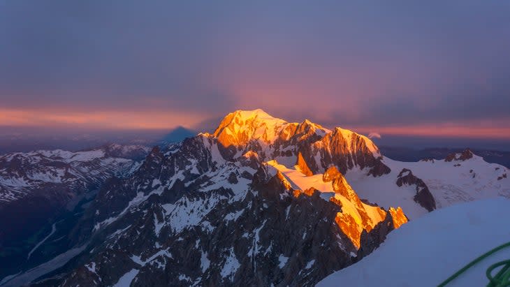 <span class="article__caption">Early morning light on Mont Blanc</span> (Photo: Sylvain Mauroux/Unsplash)