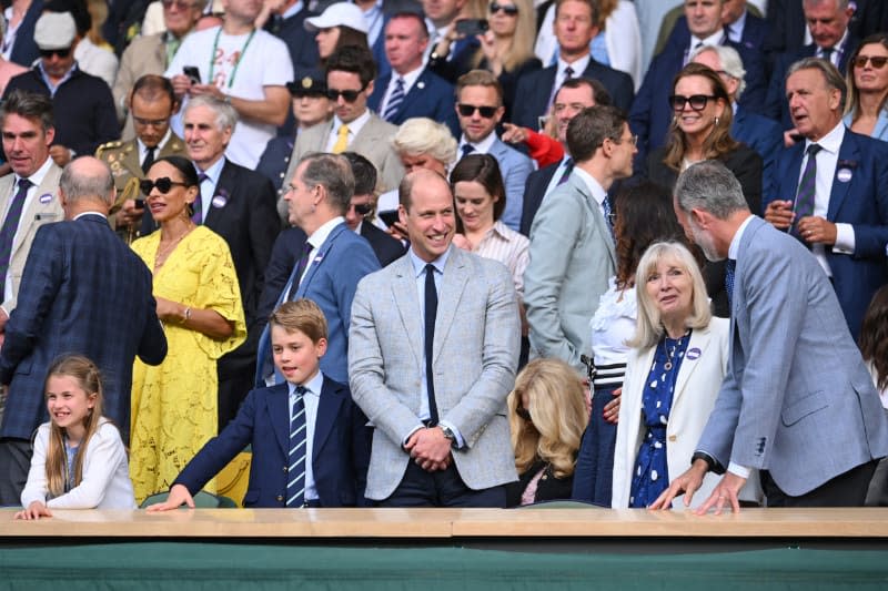 El rey Felipe con los príncipes de Gales y sus hijos 