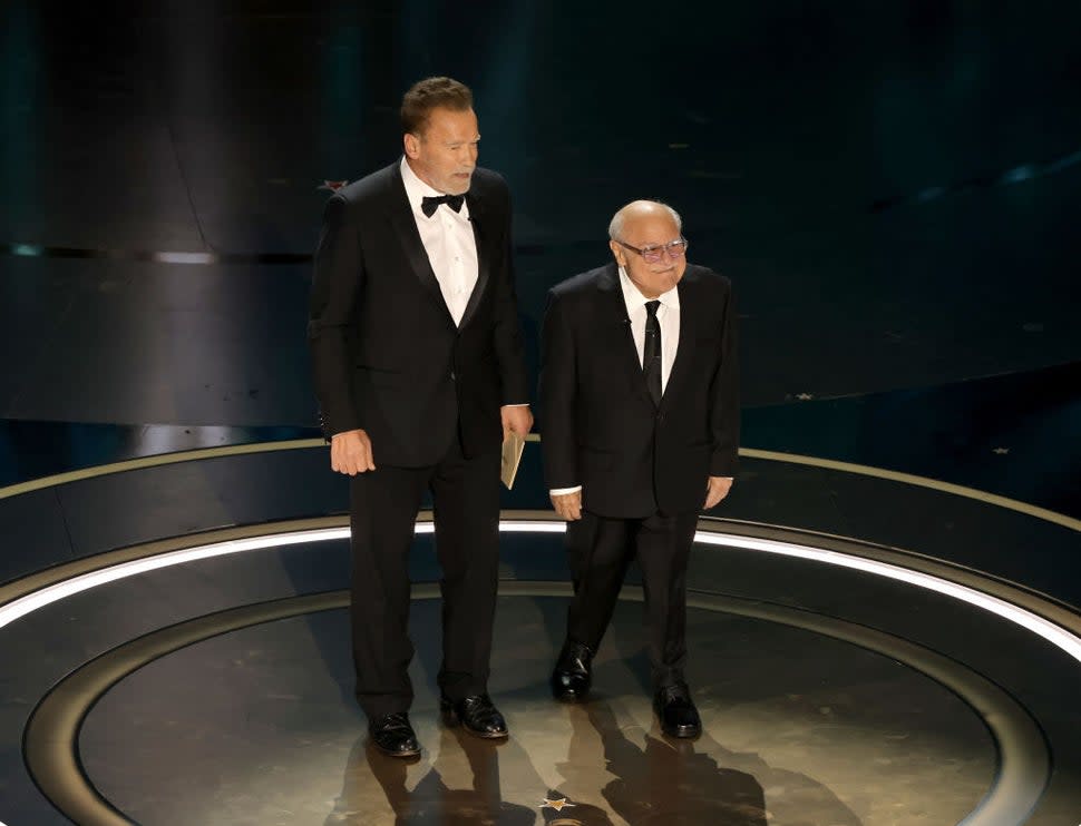 Arnold Schwarzenegger and Danny DeVito at the 2024 Oscars 