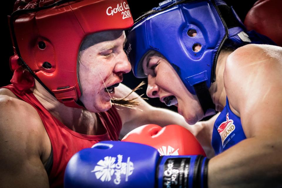 Rosie Eccles (left) in action against Sandy Ryan in the women’s 69kg boxing final at the 2018 Commonwealth Games (Danny Lawson/PA) (PA Archive)