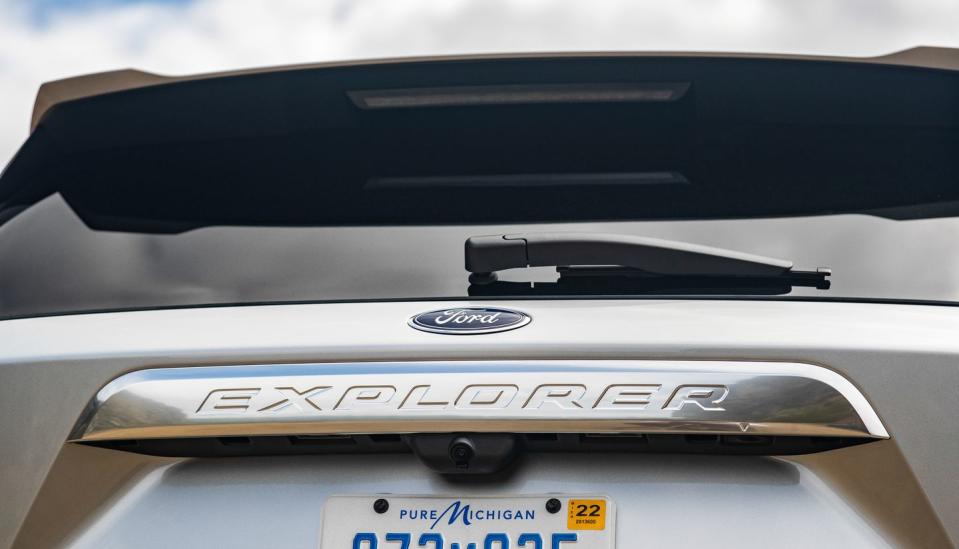 <p>2020 Ford Explorer</p>
