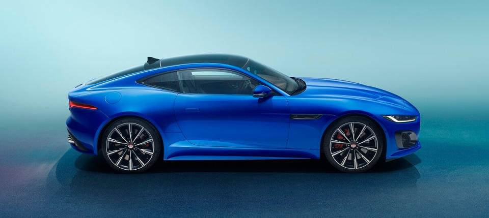 Jag_F-TYPE_R_21MY_Image_Studio_Exterior_Velocity_Blue_02.12.19_04.jpg