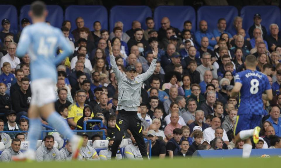 Thomas Tuchel gestures to his players during a frustrating match for the Chelsea manager.