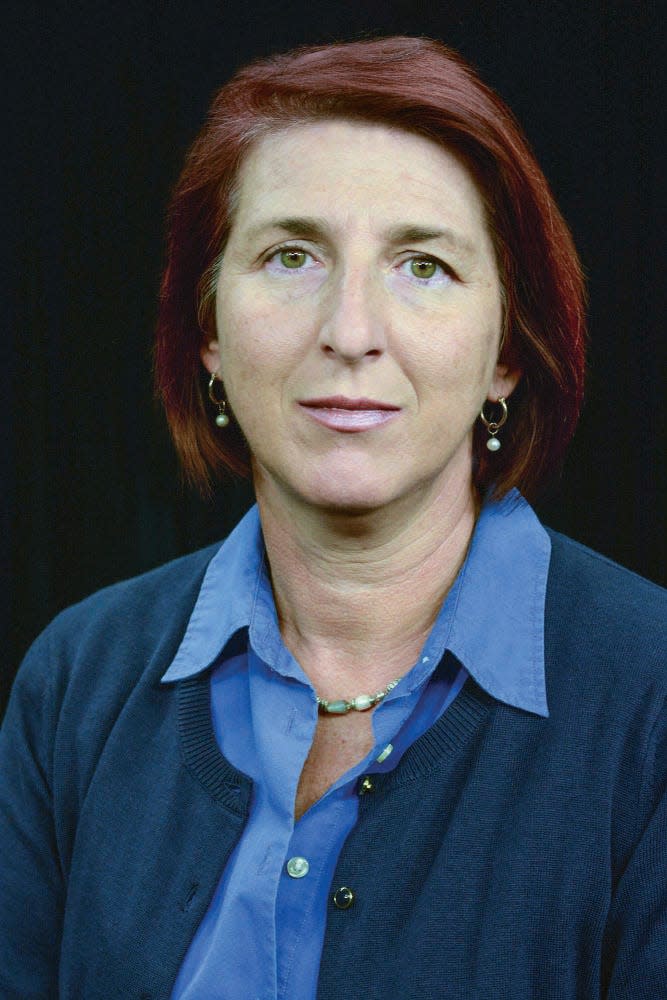 Mare Cudic, associate professor and director of the Honors in Chemistry program at FAU