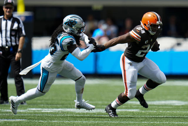 Panthers D focused on better angles in run game vs. Giants - The Sumter Item