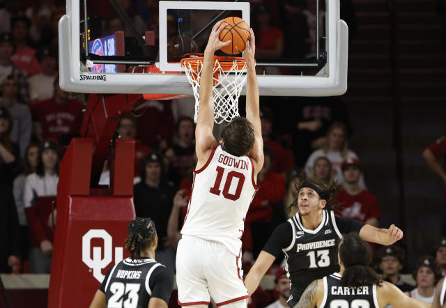 The atmosphere was great': Sooner fans show out for their ranked squad