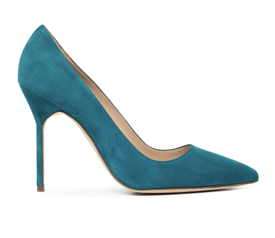 A side shot of one teal coloured Romy pointed-toe pumps, $1186 from Manolo Blahnik