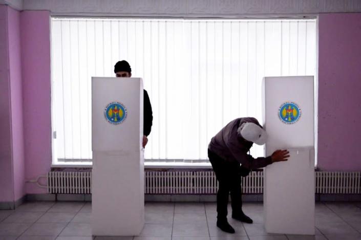 Experts predict a second-round runoff as neither Dodon nor Sandu is expected to secure an outright majority in the first round