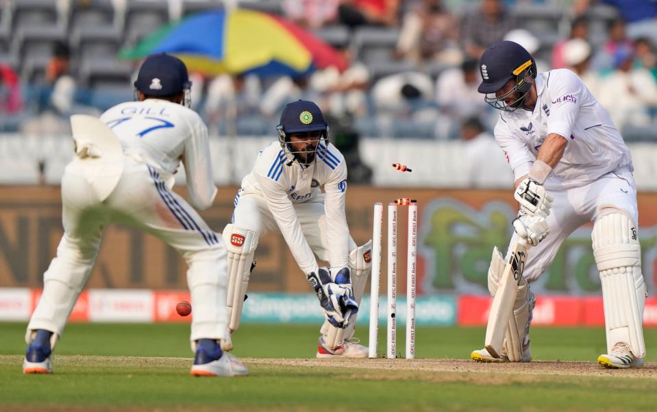 Ben Foakes is bowled