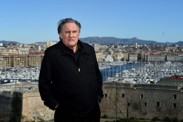 El actor francés Gérard Depardieu, posa en Marsella, sur de Francia, el 18 de febrero de 2018 (ANNE-CHRISTINE POUJOULAT)