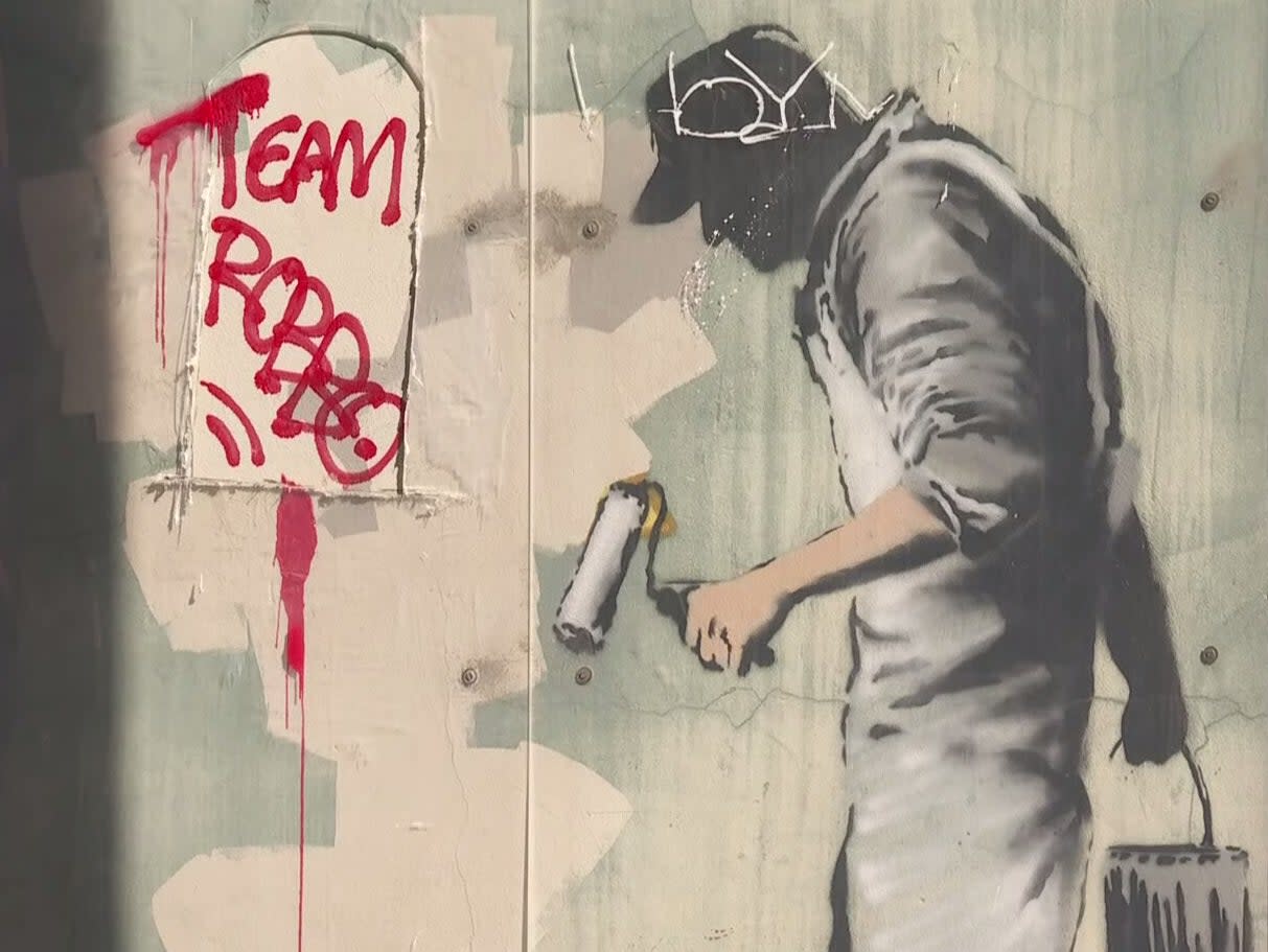 <p>Banksy’s “The Gray Ghost” mural defaced in New Orleans</p> ((WWLTV - YouTube))