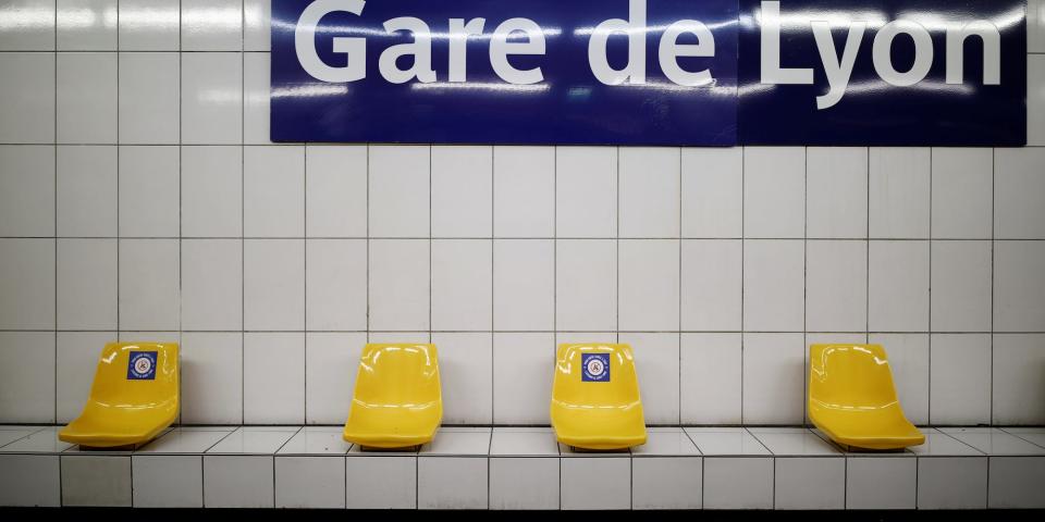 france gare de lyon paris coronavirus lockdown restrictions eased travel train station