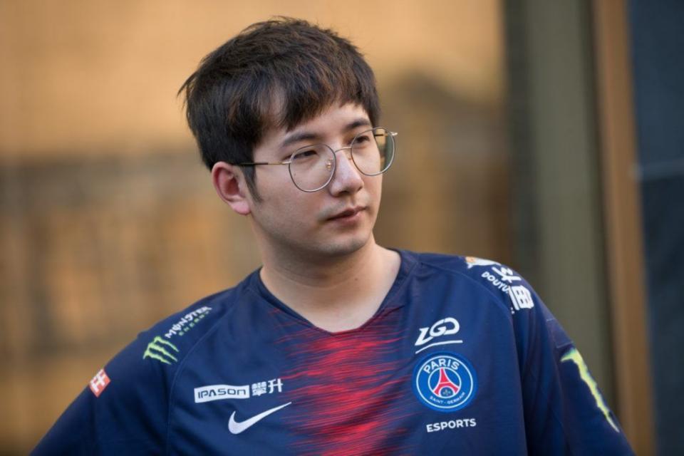 Since leaving PSG.LGD, Fy has had a tough journey to making it back to the big stage of TI. (Photo: PSG.LGD)