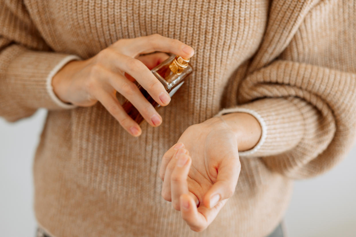 Parfüm ist ein Geschenke-Klassiker (Symbolbild: Getty Images)