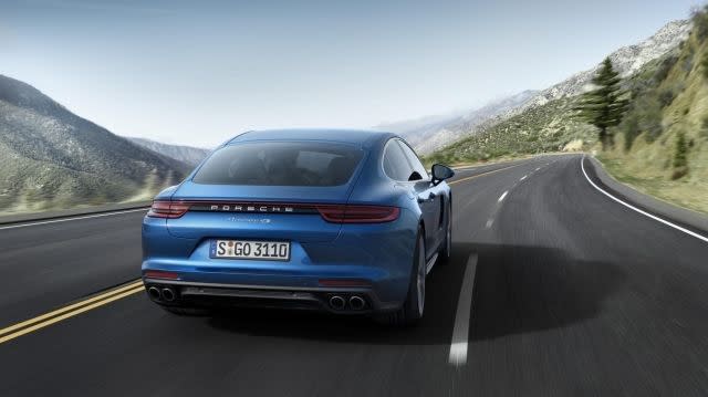 The new 2017 Porsche Panamera 4S