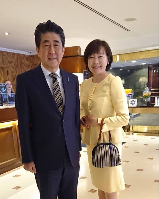 安倍遇刺身亡，愛妻安倍昭惠曾說「下輩子也要跟他結婚」。（圖／翻攝自安倍昭惠IG）