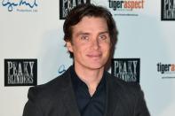 Er ist einer der vielseitigsten Schauspieler seiner Generation, beeindruckte als Held ("28 Days Later") und Bösewicht ("Batman Begins") gleichermaßen und ist mit 44 im richtigen Alter, um James Bond zukünftig zu spielen: Cillian Murphy erklärte, dass er die Rolle "nicht auf dem Radar habe". Klingt nicht so, als ob der "Peaky Blinders"-Star bei einer Anfrage ablehnen würde ... (Bild: Eamonn M. McCormack/Getty Images)