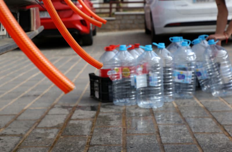 Drought leaves thousands without drinking water in southern Spain