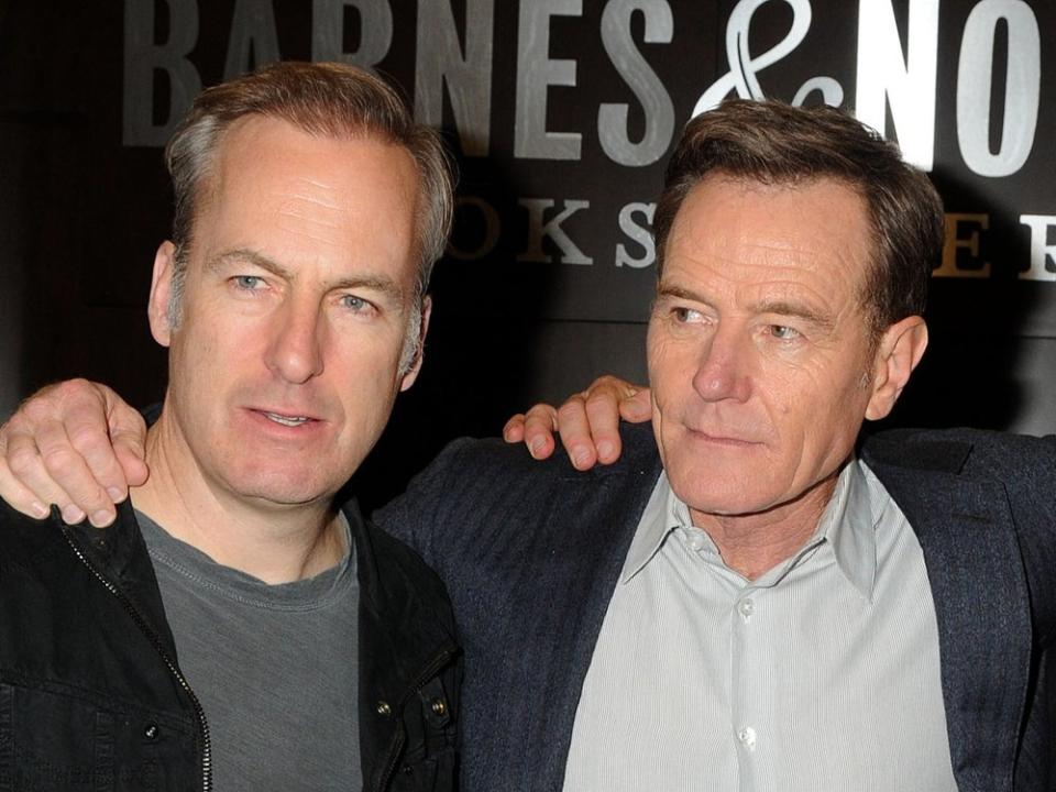 Bob Odenkirk und Bryan Cranston (re.) standen in der Erfolgsserie "Breaking Bad" gemeinsam vor der Kamera. (Bild: Byron Purvis/AdMedia/ImageCollect)