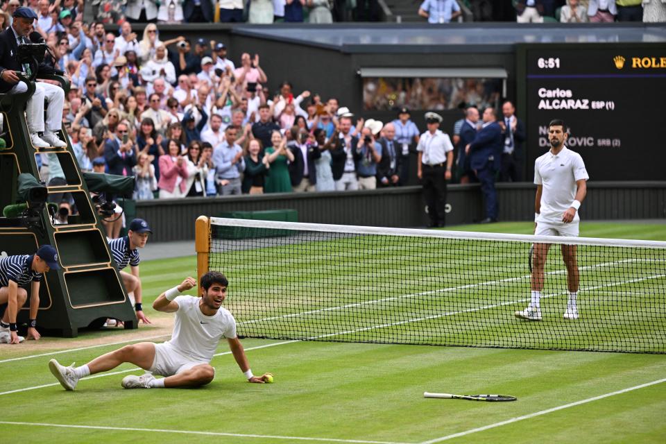 Carlos Alcaraz在第三盤讓Novak Djokovic出現18非受迫性失誤，並成為這場比賽的分水嶺。（Photo by GLYN KIRK/AFP via Getty Images）