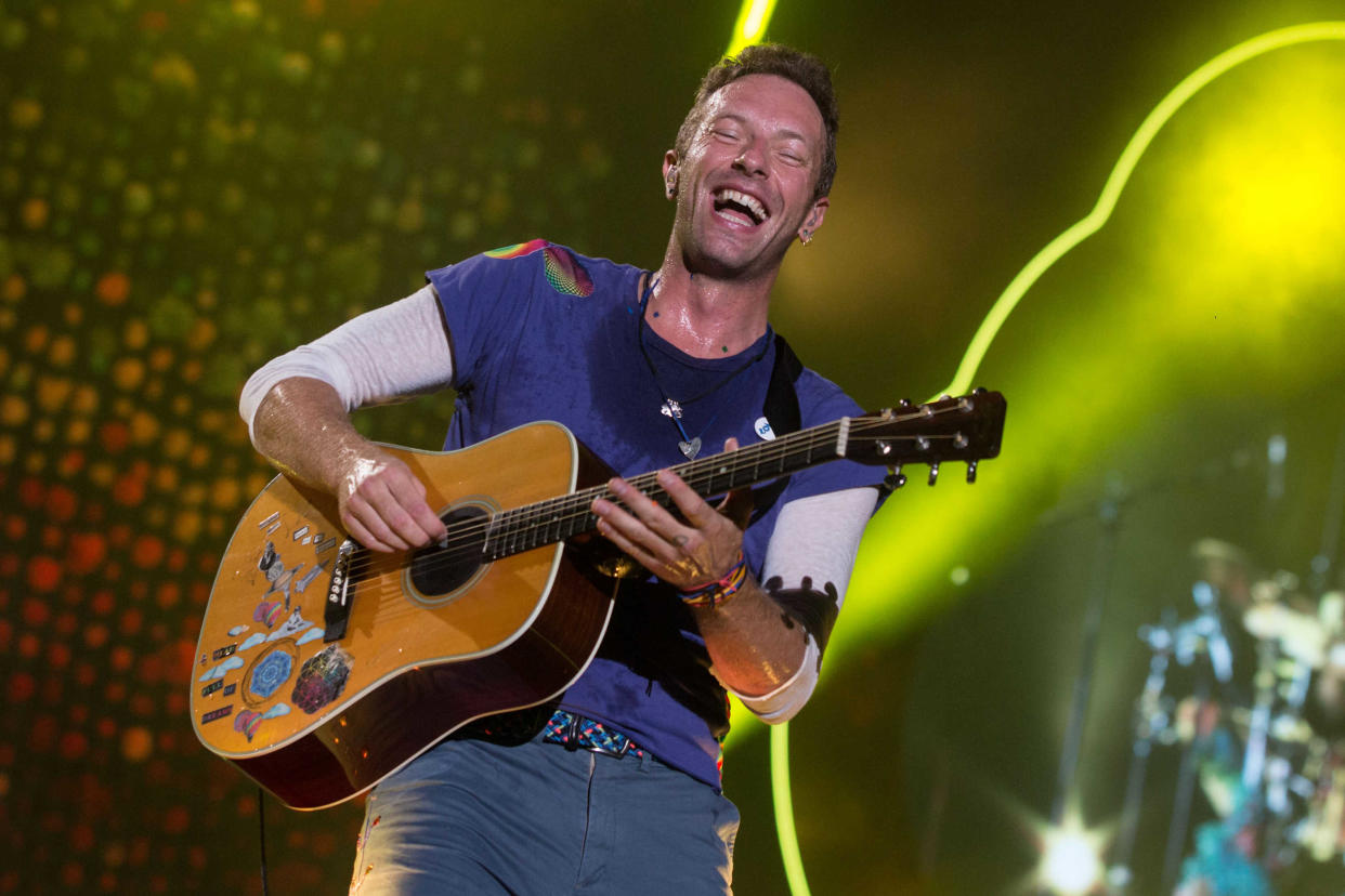LA PLATA, ARGENTINA - NOVEMBER 14: Chris Martin of Coldplay performs during the 'A Head Full Of Dreams' Tour at Ciudad de La Plata Stadium on November 14, 2017 in La Plata, Argentina. (Photo by Santiago Bluguermann/Getty Images)