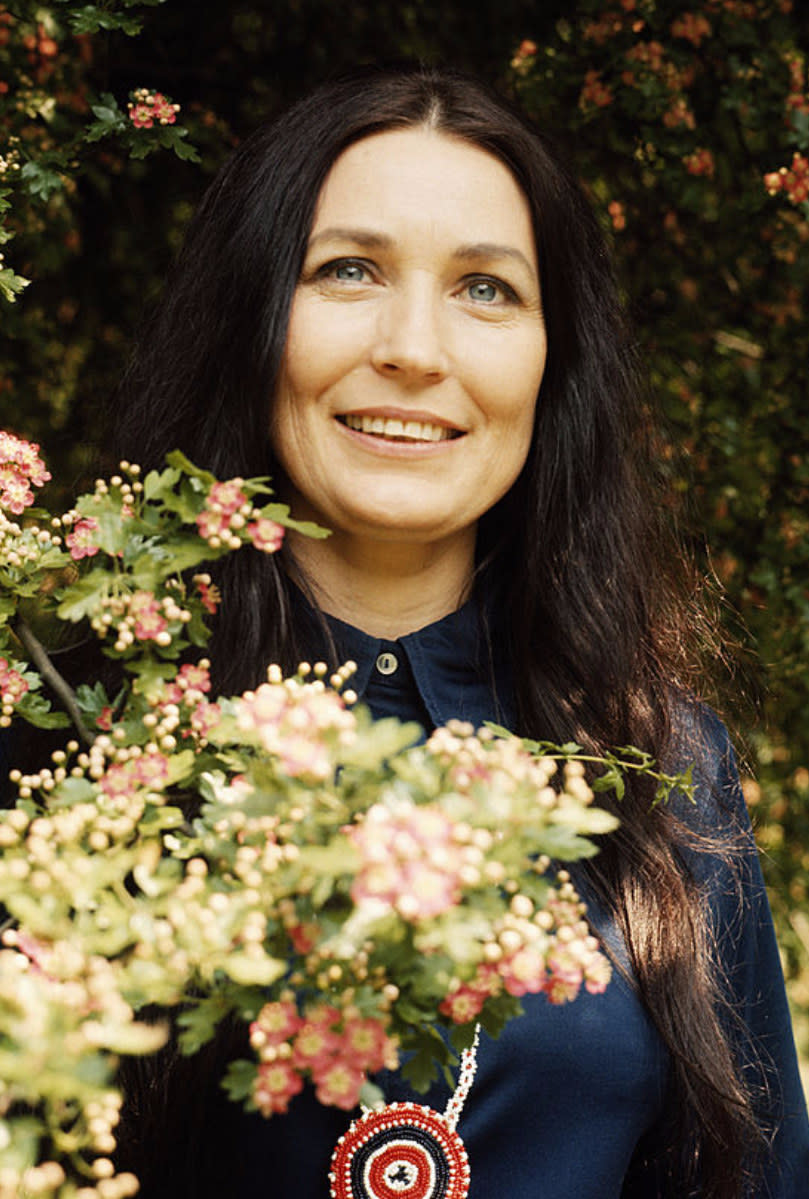 Lynn posing for a portrait in the early '70s