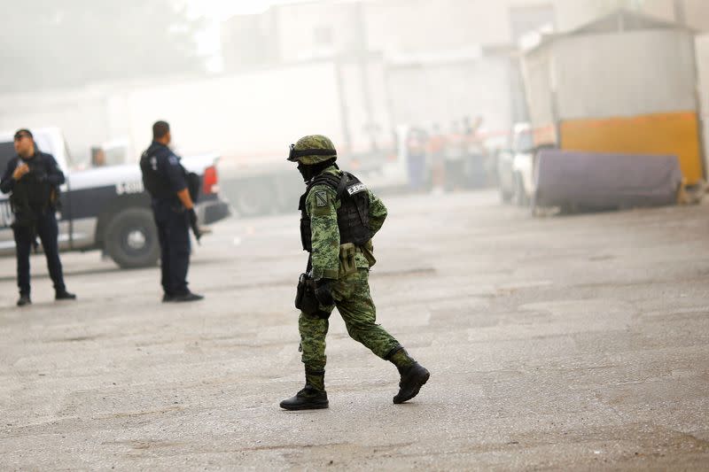 Convenience store burned by unknown attackers, in Ciudad Juarez