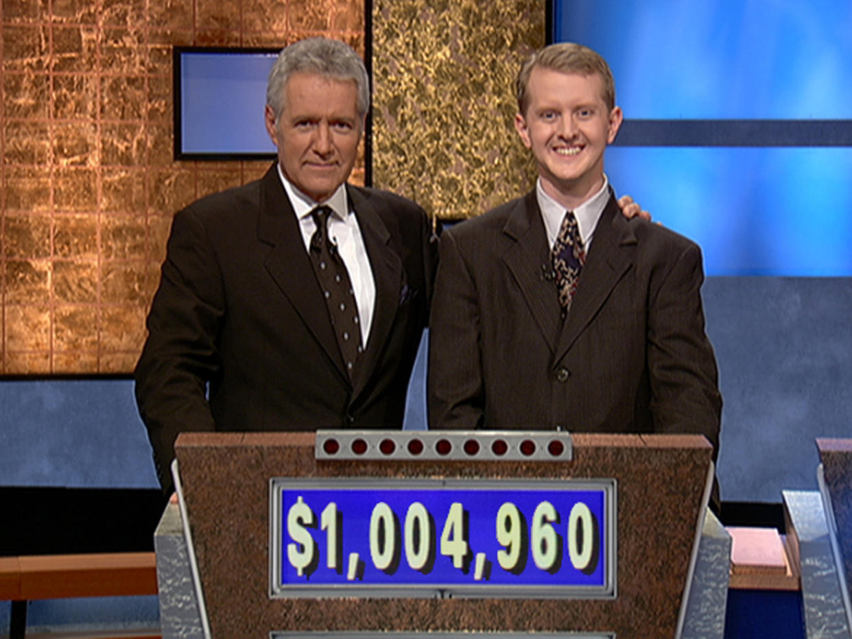 Ken Jennings with Alex Trebek in 2004 (Getty Images)