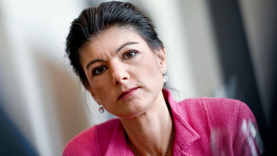 Sahra Wagenknecht will sich mit der Gründung einer eigenen Partei neu positionieren. (Bild: Britta Pedersen / dpa)