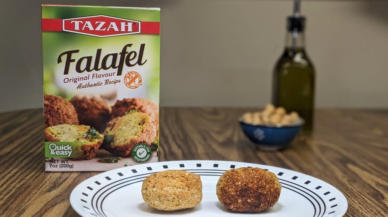 Tazah box with falafels