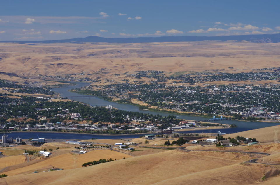 12. Lewiston, Idaho. Percentage without health insurance: 10.3%. Percentage that is food-insecure: 4.1%. Obesity rate: 32.3%. 2014 unemployment rate: 4.6%.