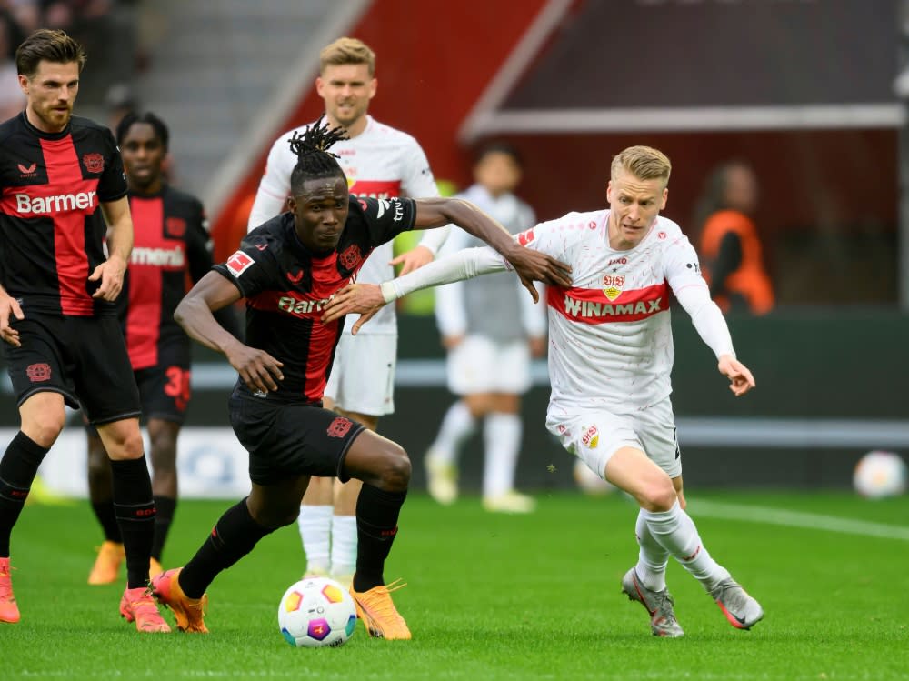 Brachte den VfB in Führung: Chris Führich (r.) (IMAGO/Anke Waelischmiller/Sven Simon)