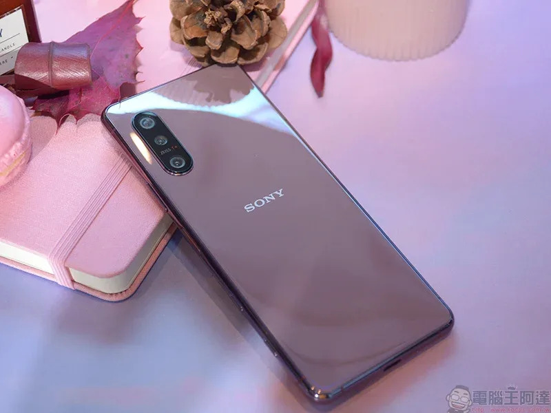 用 Xperia 5 II 抓住城市裡每個不起眼的感動