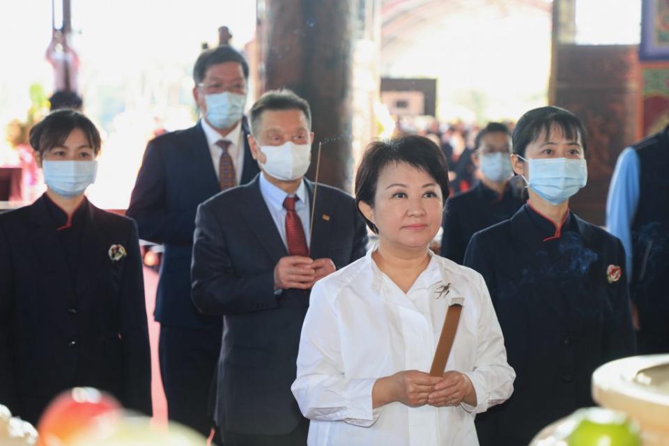 崇正基金會舉行全球華人暨寶光崇正祭祖聖典，由台中市長盧秀燕擔任大典初獻正獻官，儀式莊嚴隆重。（記者陳金龍攝）