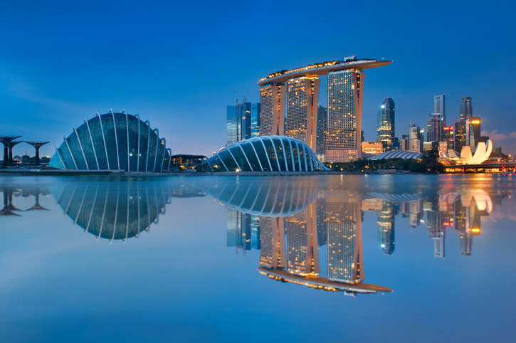 Spitzenreiter und damit teuerste Stadt der Welt ist Singapur. Die Miete für ein Einzelzimmer beträgt beispielsweise durchschnittlich 1.000 Singapur-Dollar (umgerechnet ca. 660 Euro), plus Wasser, Gas und Strom.