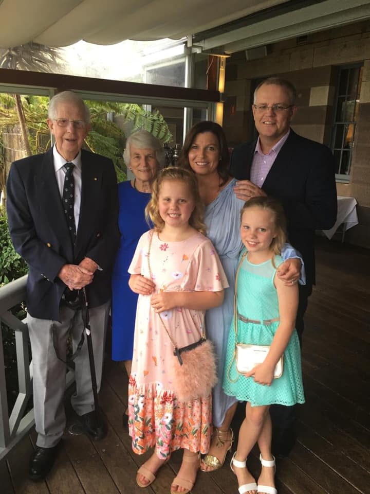 Scott Morrison with his parents John and Marion, wife Jenny, and their two daughters Abby and Lily. Source: Facebook/Scott Morrison (ScoMo)