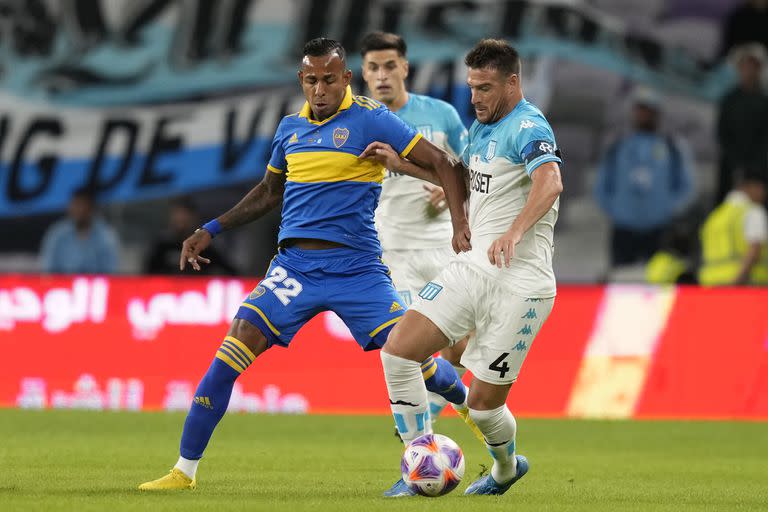 Sebastián Villa e Iván Pillud, dos referentes de Boca y Racing, que protagonizarán el partido más atractivo de la fecha 14 de la Liga Profesional.