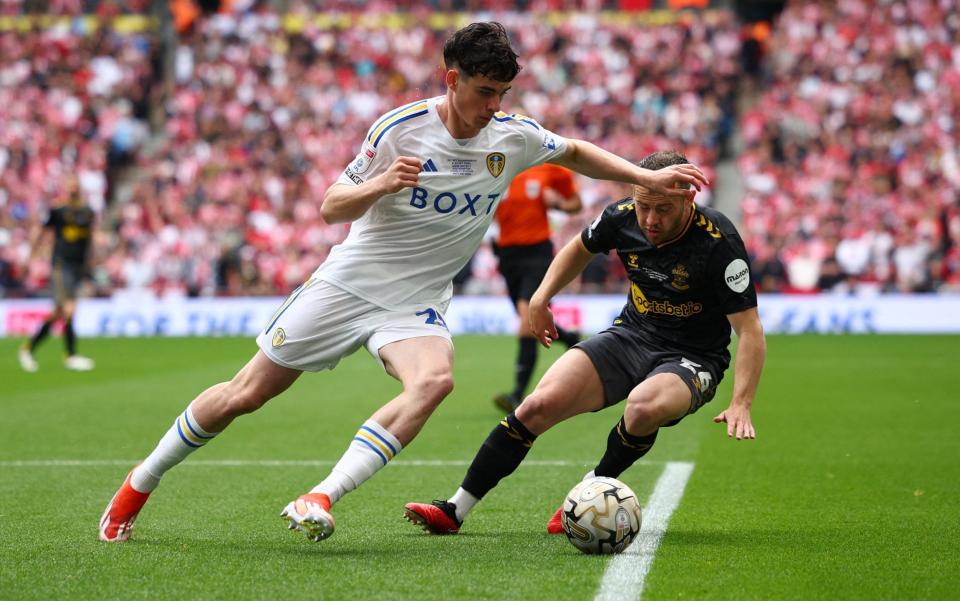 Archie Gray (L) – Brentford in talks to make Leeds United midfielder Archie Gray record signing in £40m deal