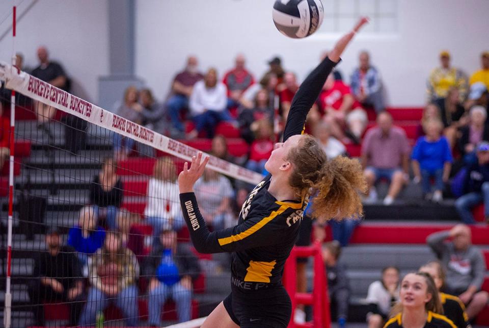 Colonel Crawford's Reagan Ritzhaupt reaches for a ball.