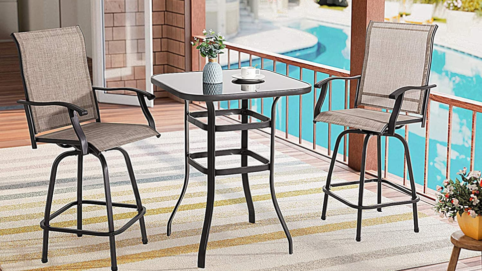 Made from durable, weather-resistant materials this set is a perfect perch to set-up outdoors.