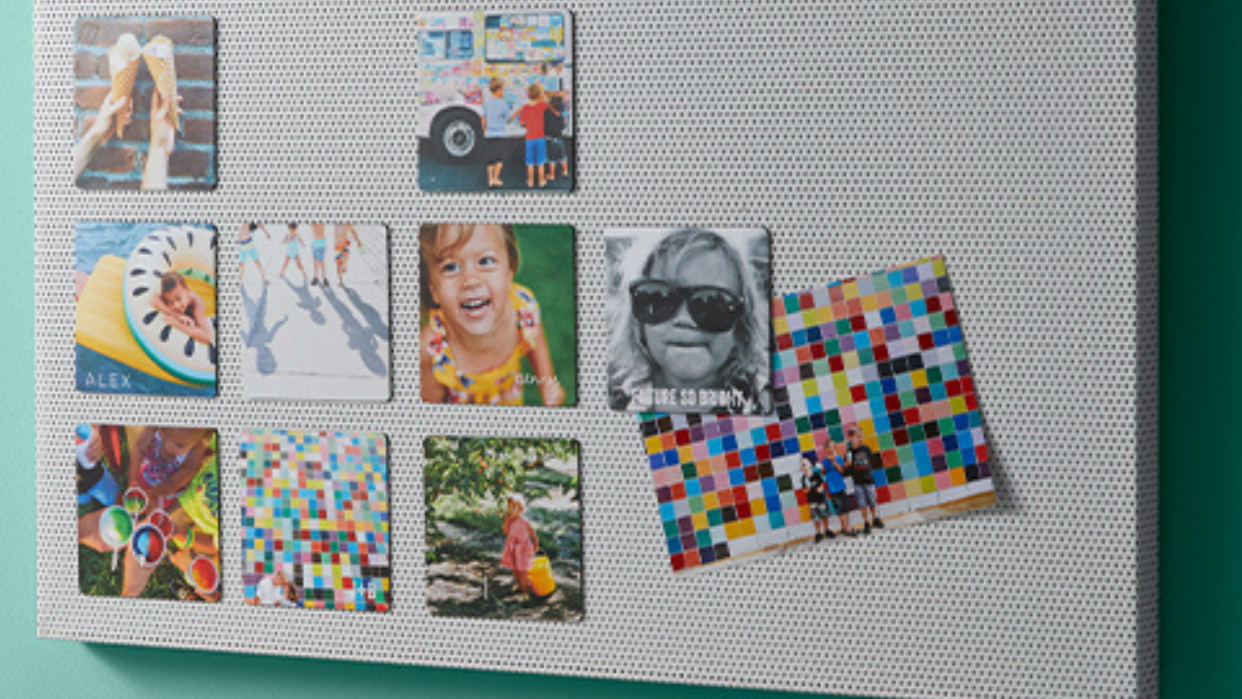 Best photo gifts: Custom Photo Gallery Magnets