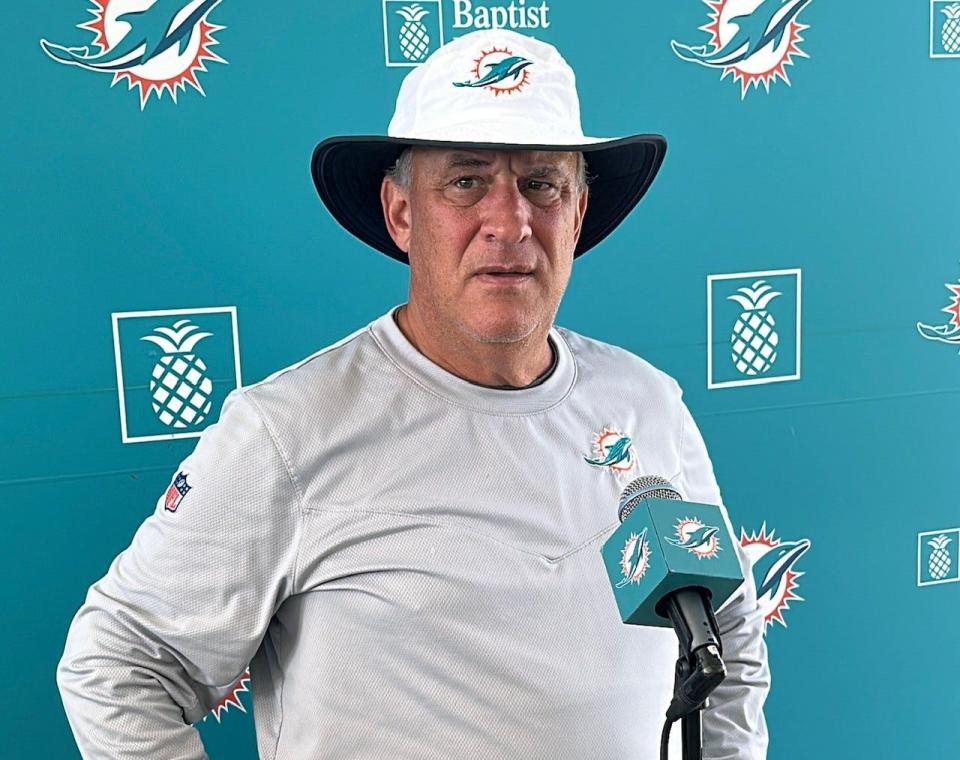 Dolphins defensive coordinator Vic Fangio is referred to as a "guru," "wizard," and "mastermind."